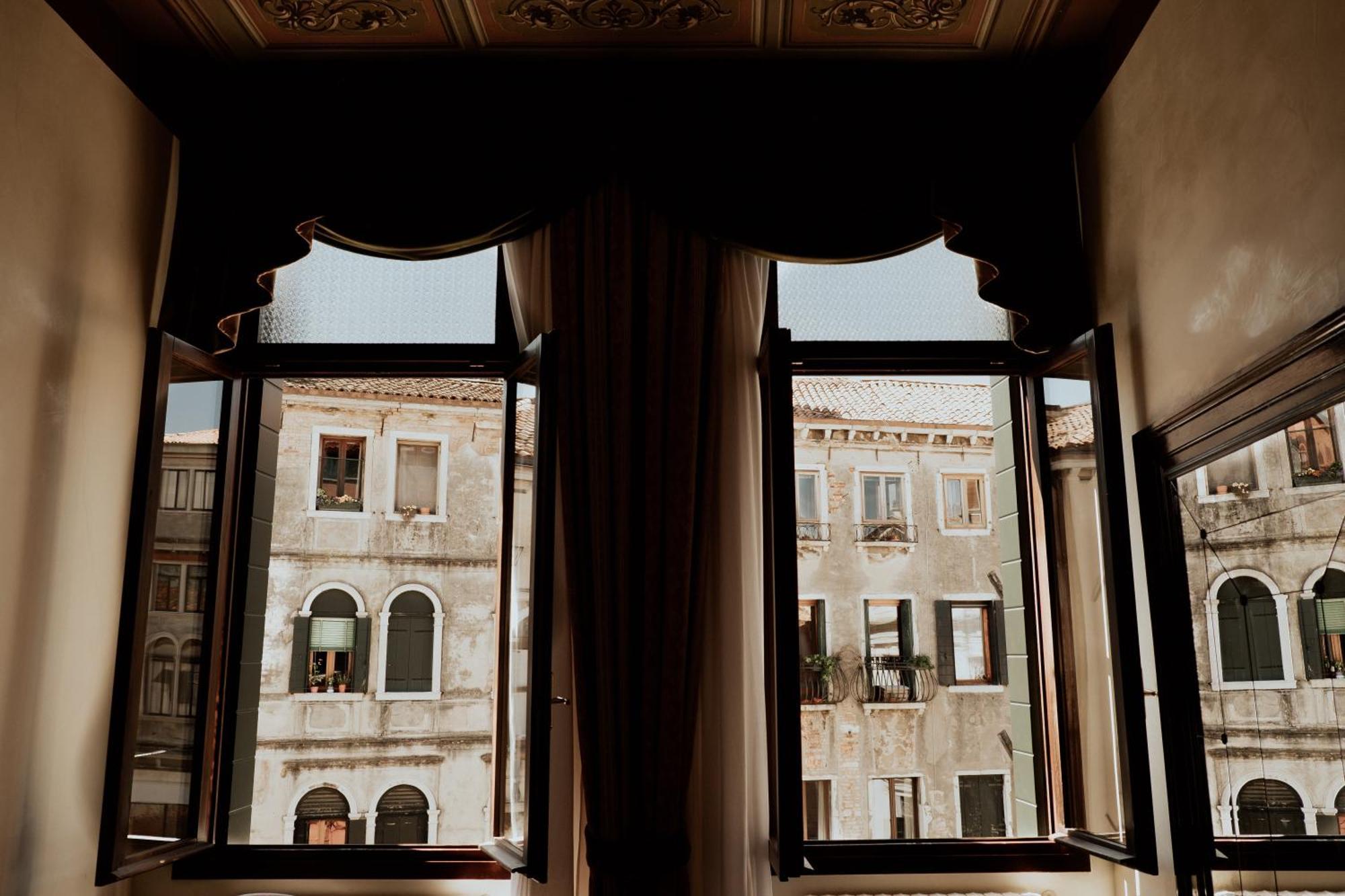 Palazzo Schiavoni Residenza D'Epoca & Suite-Apartments Venice Exterior photo